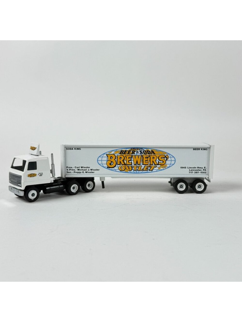 Winross Vintage 1:64 Mack Cabover Trucks Brewers Outlet Beer Soda Lancaster PA
